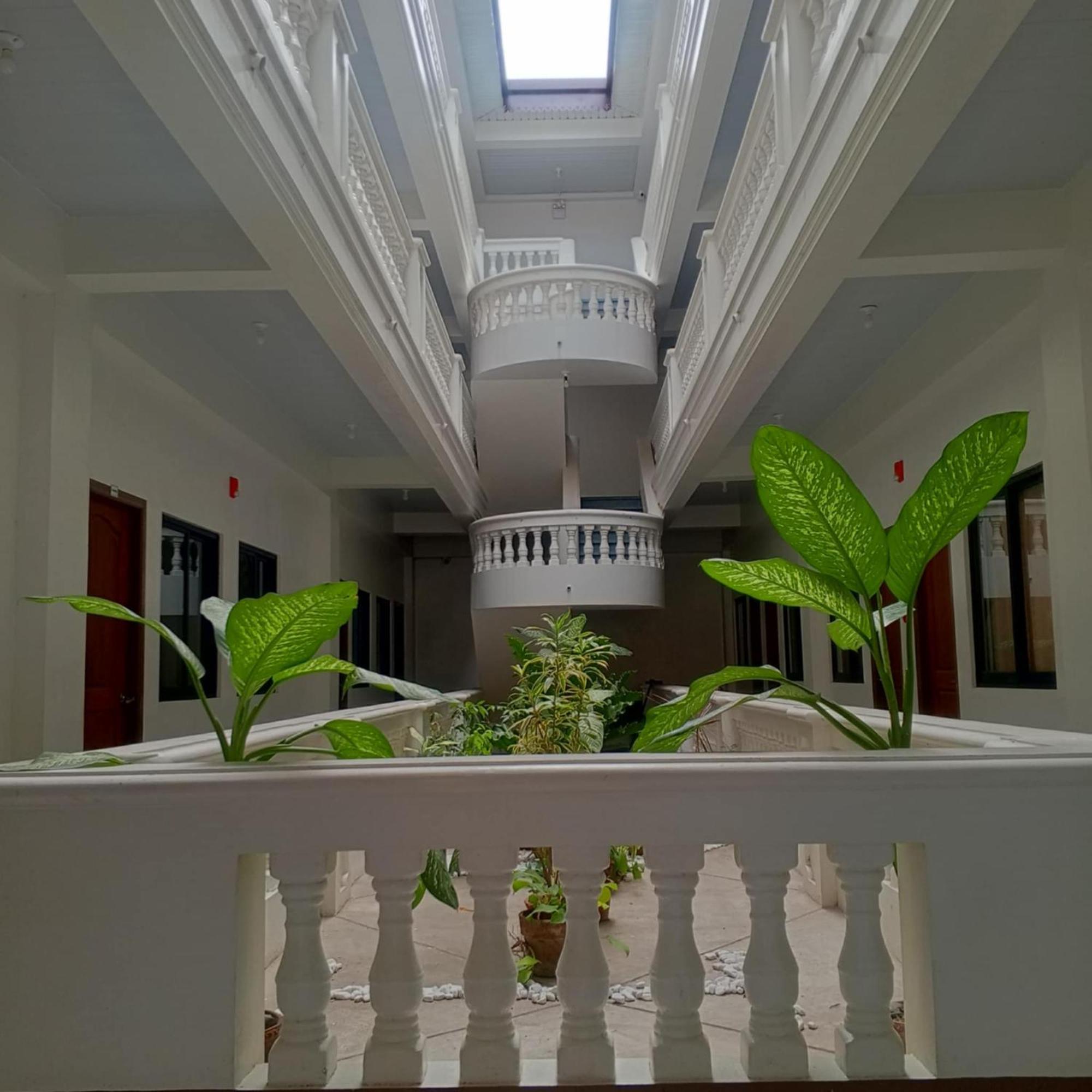 Benediktus Pilgerhaus Hotel Vigan Buitenkant foto